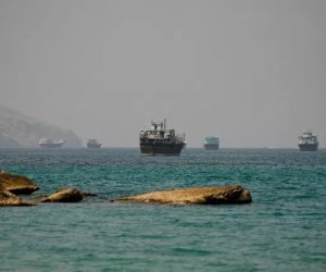 UKMTO: У берегов Омана атакован нефтяной танкер