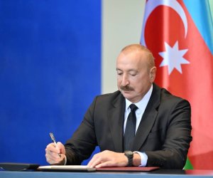 Алиев написал Штайнмайеру, Мёну и Амиди