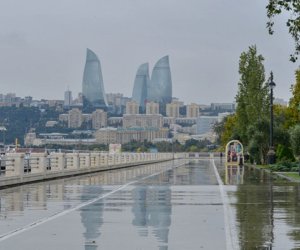 В Баку и на Абшероне завтра сохранится дождливая погода