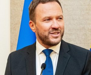 Глава МИД Эстонии посетит Баку