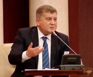 Məlumat verənləri sıxışdırıb işdən çıxara bilərlər - deputat qanunun əlehinə səs verəcəyini deyir