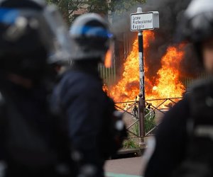 Во Франции произошли столкновения полиции и протестующих, задержаны 500 человек