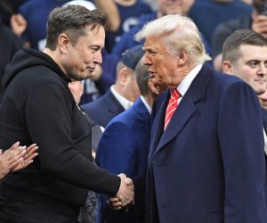 Трамп наградил Маска за вклад в технологические достижения США