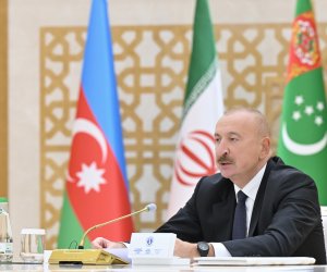 Алиев предупредил об обмелении Каспия
