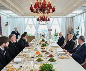 İlham Əliyev və Ramzan Kadırov birgə nahar ediblər