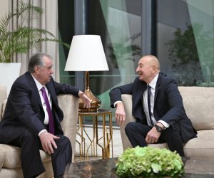 İlham Əliyev Özbəkistan və Tacikistan prezidentləri ilə görüşüb - Yenilənib