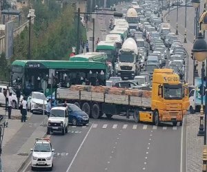 
8 Noyabr prospektində hərəkət bərpa olunub