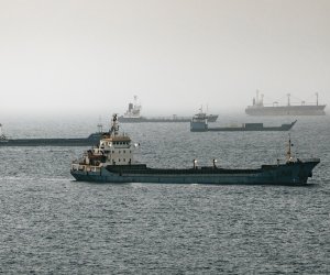 CENTCOM опровергло заявления КСИР об Ормузском проливе