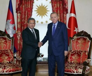 Ərdoğan Kambocanın Baş naziri ilə görüşüb
