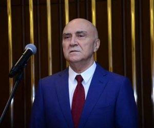 Валех Алескеров награжден орденом "Шараф"