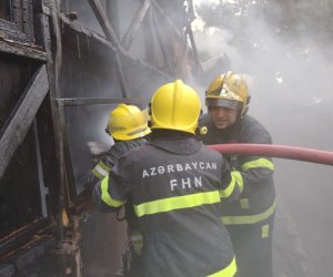 Пожар в жилом комплексе в Хырдалане