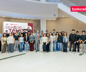 Bakcell-in baş icraçı direktoru ADA Universitetinin tələbələri ilə görüşüb