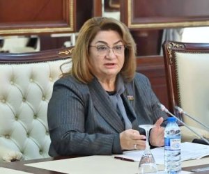 Hicran Hüseynova uşaqlar və gənclərlə maarifləndirmə işinin gücləndirilməsinə çağırıb