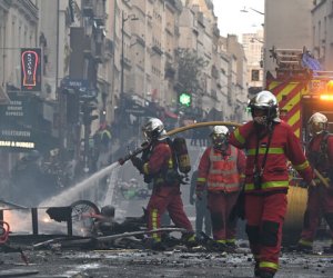 Politico: Волна протестов осенью и зимой перекинется на всю Европу