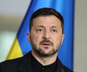 Trampın keçmiş müşaviri Zelenskini istefaya çağırıb