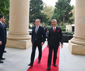 
Azərbaycan və Hindistan XİN rəhbərlərinin görüşü başlayıb