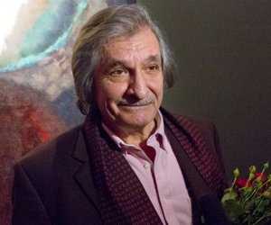 

Fərhad Xəlilov &ldquo;İstiqlal&rdquo; ordeni ilə təltif edilib -SƏRƏNCAM
