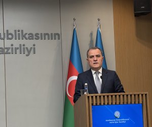 
Azərbaycan və Hindistan arasında birbaşa uçuşların sayının artırılması müzakirə olunacaq