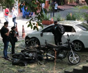 Четверо полицейских пострадали при взрыве на границе Колумбии с Венесуэлой