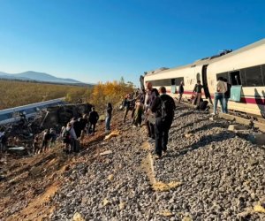 İspaniyada sürət qatarları toqquşdu -46 ölü