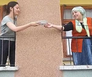 Qonşu yaxınlıq anlamına gəlmir - deputat qonşu münasibətlərindən danışıb