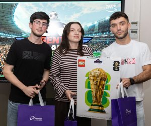 32 команды встретились на виртуальном футбольном поле в турнире ИИ-агентов