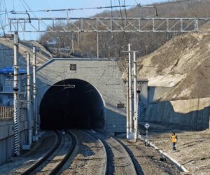 В Испании поезд застрял в тоннеле из-за неисправности контактной сети