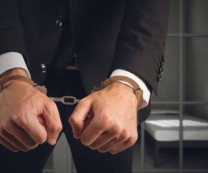 
Ermənistanda korrupsiyada şübhəli bilinən 10 nəfər saxlanılıb
