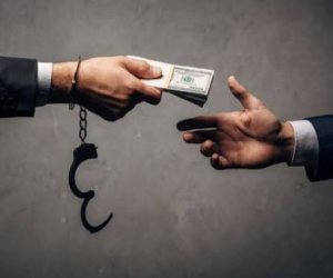 Deputat xəbərçilik edənlərə mükafat verilməsini məqbul saymır