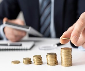 Частные судебные эксперты будут платить налоги и соцстрахование