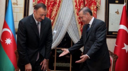 Jurnalistin sualı İlham Əliyev və Ərdoğanı güldürdü - VİDEO