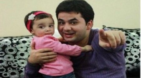 Азербайджанская малышка посидела в кресле Полада Алимдара
