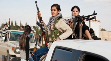 Dövlət xidmətinin rəisi qızına görə işdən çıxarıldı