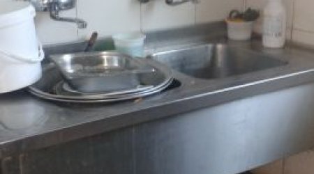 Грубые нарушения в бакинском ресторане - ФОТО