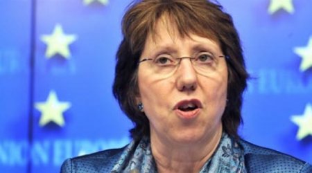 "Yanukoviç etirazçıların tələbi ilə razılaşdı"