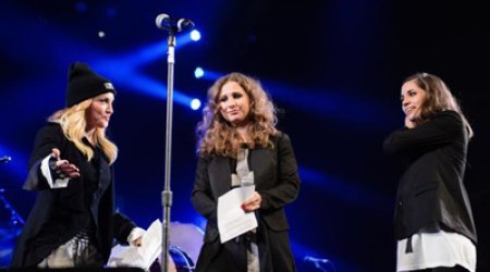 Pussy Riot выступили на одной сцене с Мадонной -ФОТО+ВИДЕО