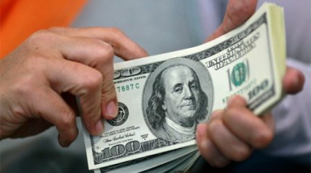 Из России в Азербайджан за год переведено $892 млн.