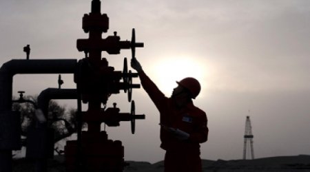 Азербайджан приостановил подачу газа в Турцию