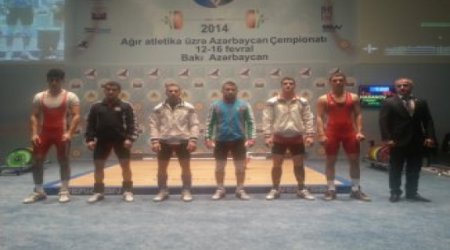 Валентин Христов выиграл золото чемпионата по тяжелой атлетике