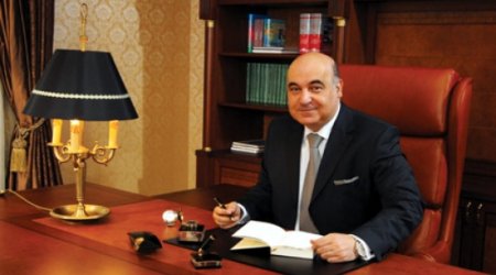 Xalq yazıçısından Ermənistan prezidenti ilə bağlı təklif