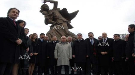 Ankarada Xocalı abidəsinin rəsmi açılışı olub
