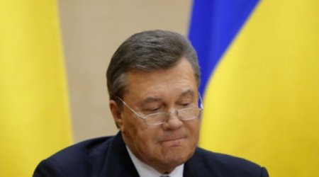 Yanukoviç rus əsgərlərinə təslim olub