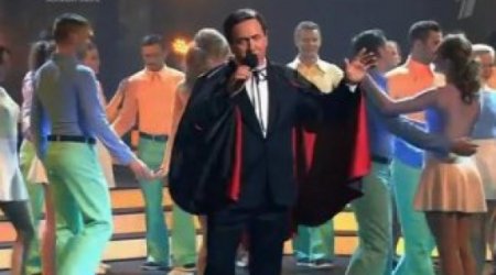 Российский певец «примерил» на себя образ Муслима Магомаева –ВИДЕО