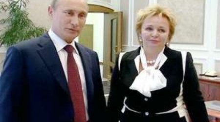 Putin: “Əvvəlcə keçmiş həyat yoldaşımı ərə verməliyəm”