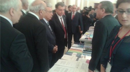 Ramiz Mehdiyev sərgidə - FOTO