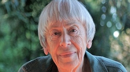 Э-книга: Урсула Ле Гуин. Мудрая женщина