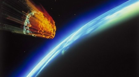 Asteroid the size of a bus grazes past Earth - VIDEO