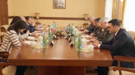 Azeri army chief, Italian senator mull military cooperation