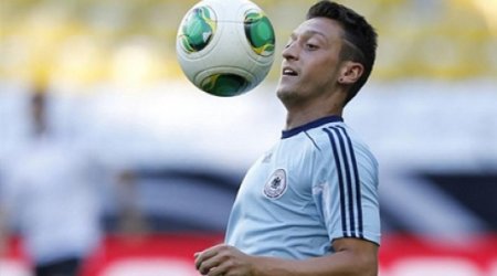 Özil: "Dünya çempionu olmaq istəyirəm"