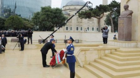 Azərbaycan prezidenti Həzi Aslanovun abidəsini ziyarət edib